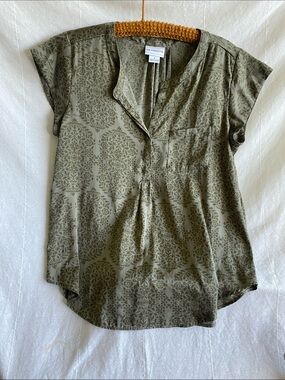 Liz Claiborne Olive Green Printed Short-Sleeve Blouse